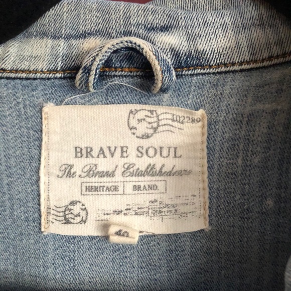Brave Soul Light Wash Denim Jacket - Picture 3 of 4